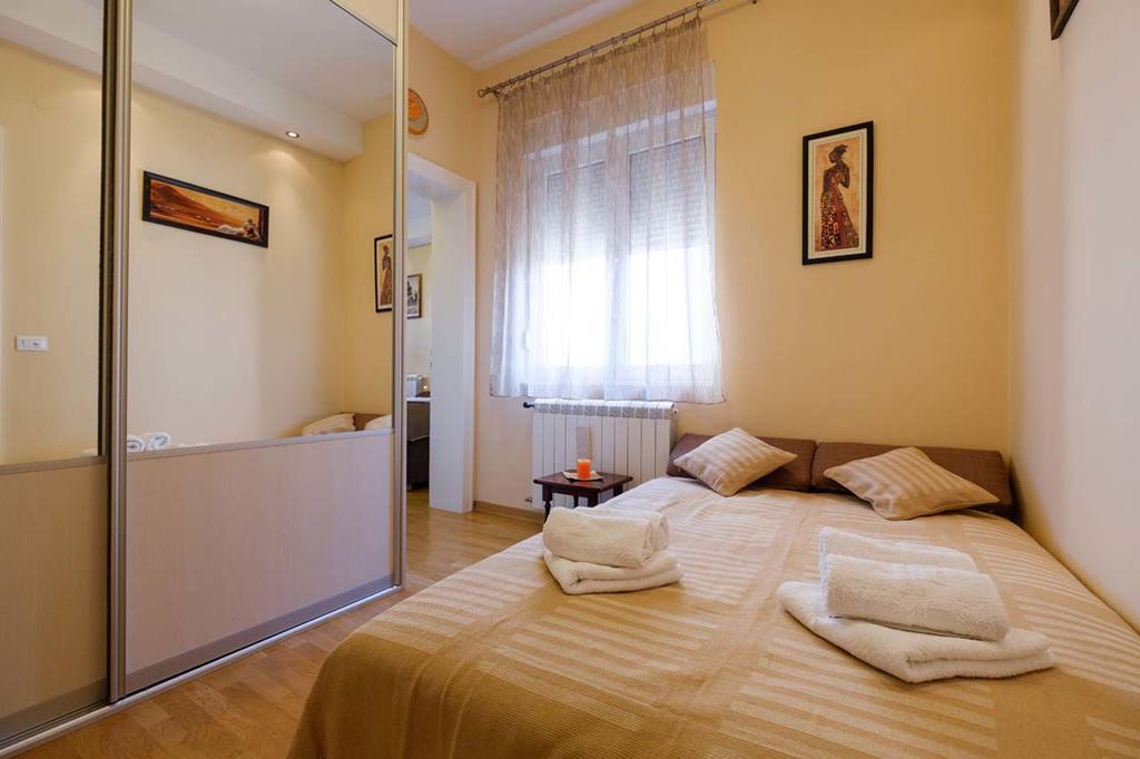 Basco Apartments Knez Mihailova Belgrado Habitación foto